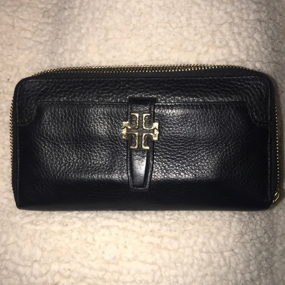 Tory Burch wallet - Picture 1 of 4